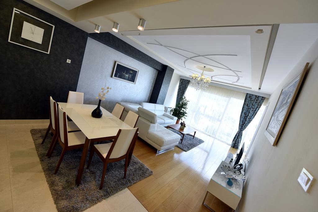 Luxury Apartments Mia Budva Buitenkant foto